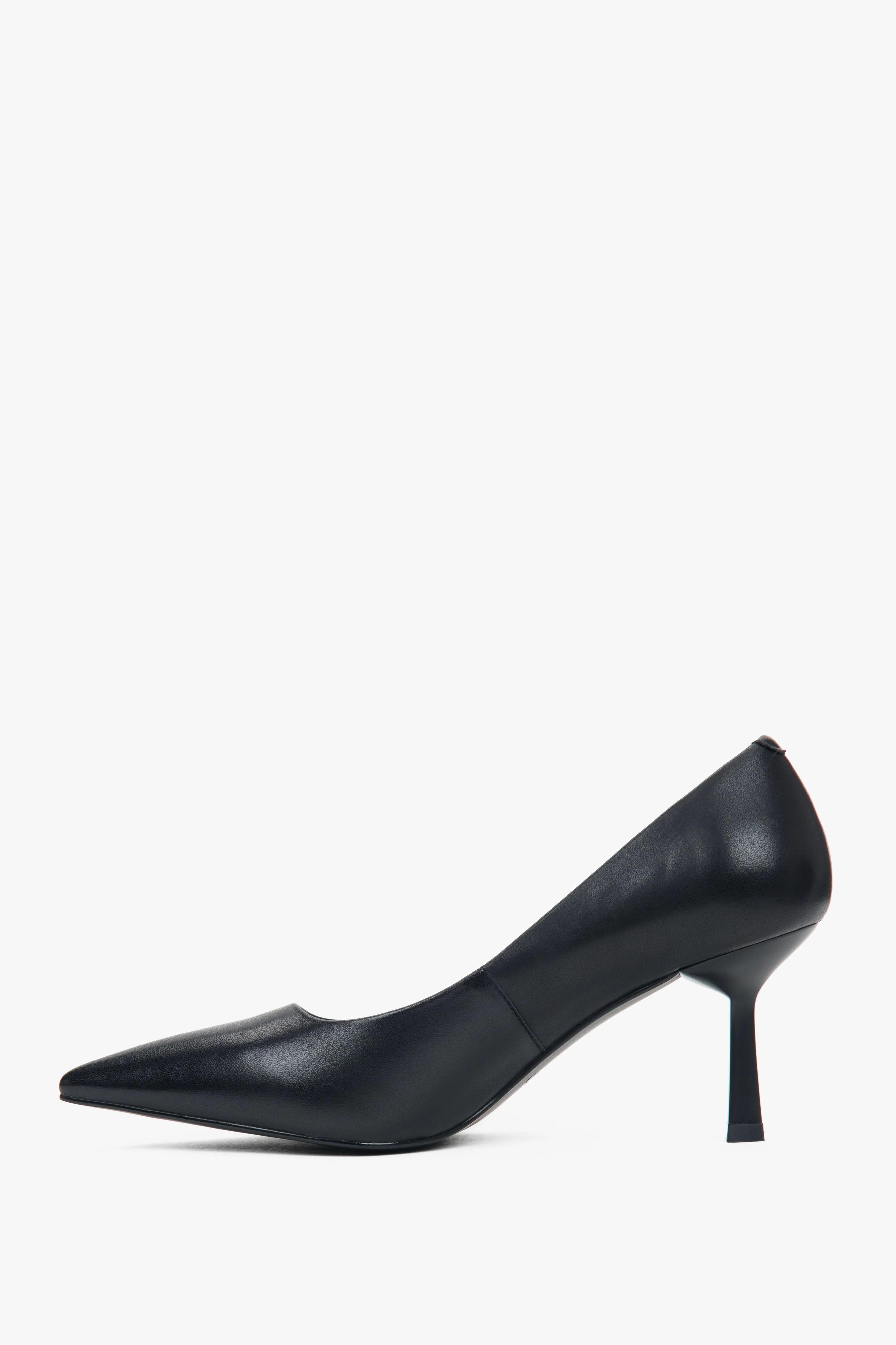 Czarne buty damskie na obcasie w szpic ze skóry naturalnej Estro ER00117995 - Image 3