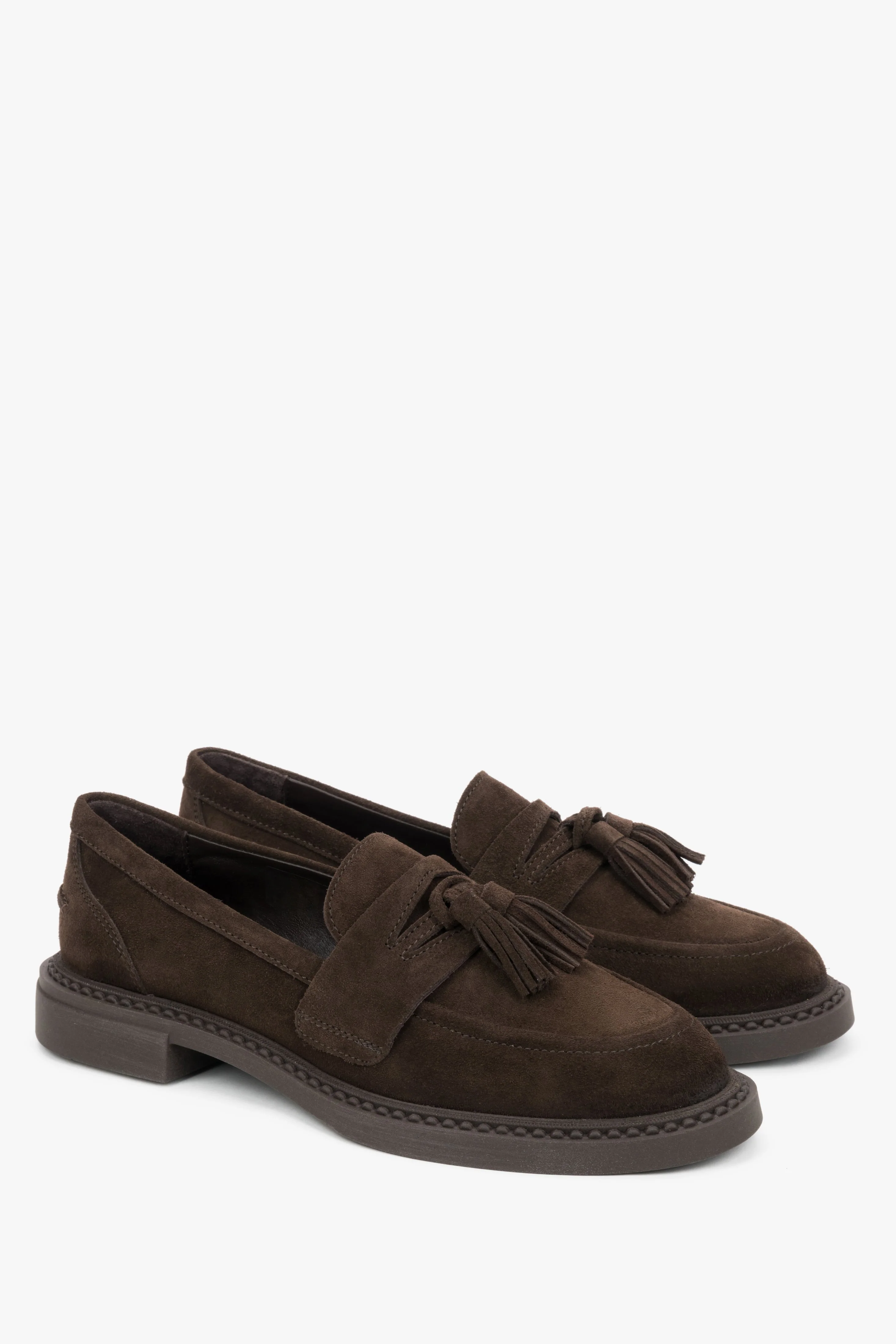 Czekoladowe loafersy damskie z chwostem z włoskiego weluru naturalnego Premium Estro ER00119923 - Image 2