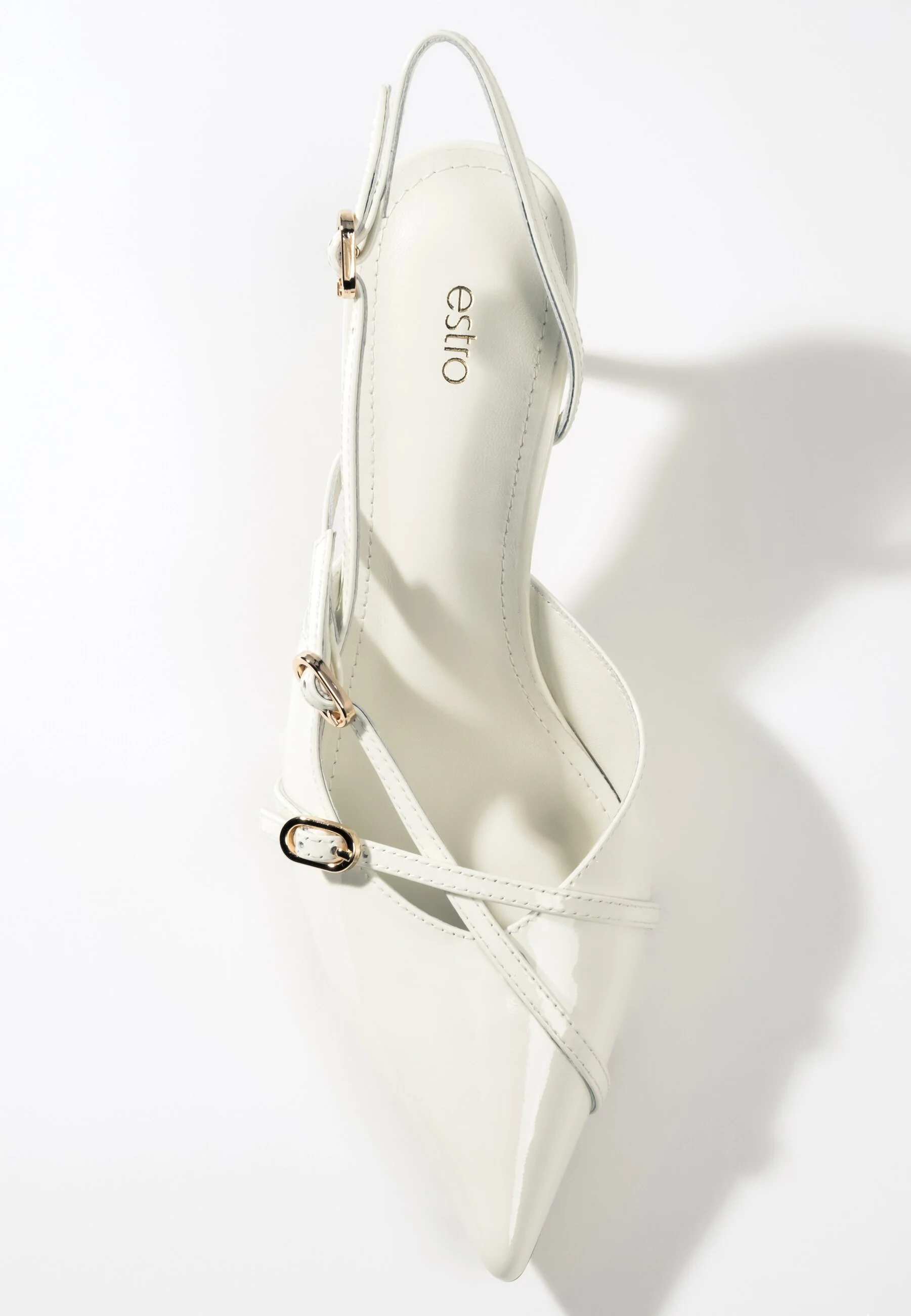Jasnobeżowe czółenka damskie typu slingback z lakierowanej skóry naturalnej Estro ER00117222 - Image 3
