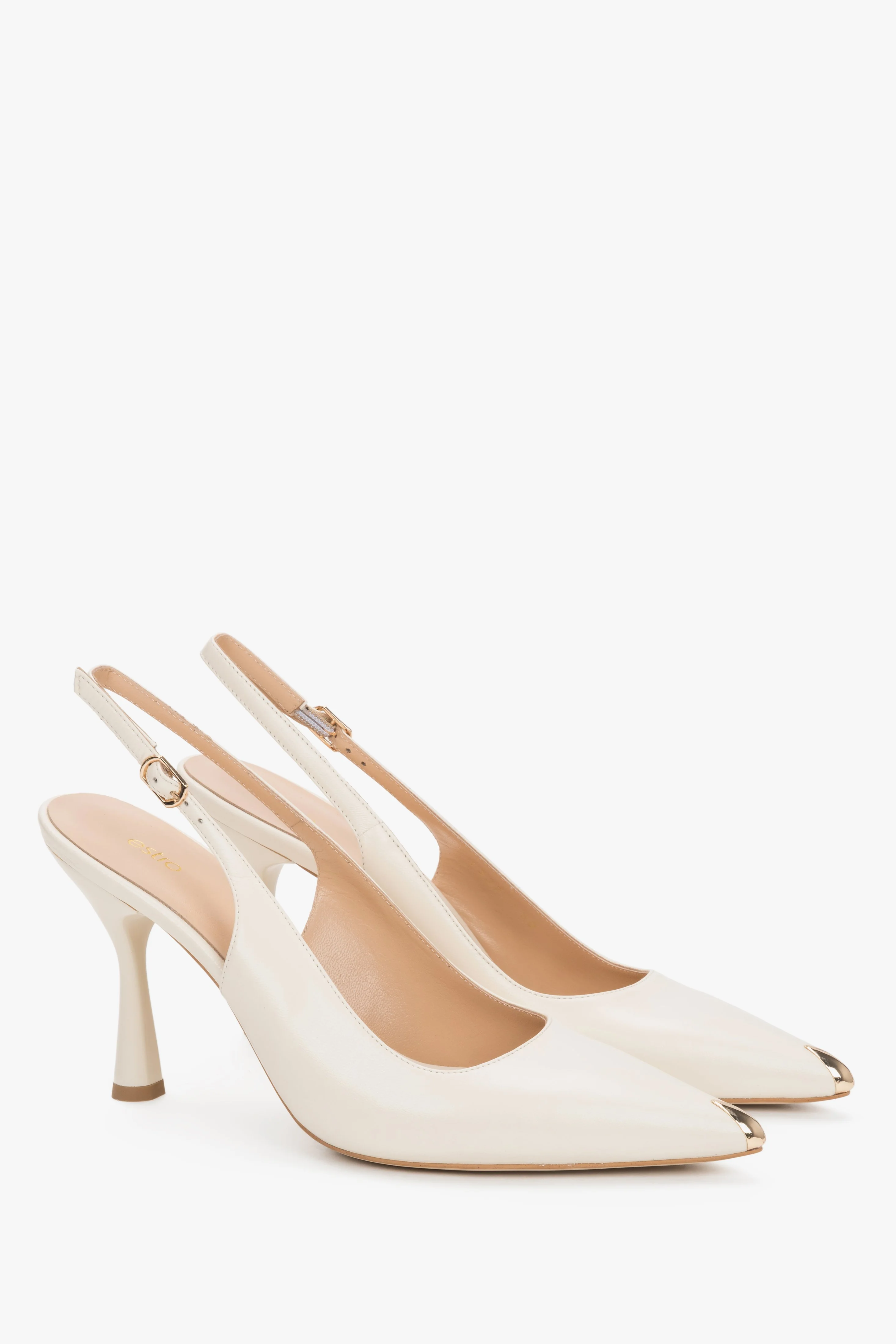 Jasnobeżowe skórzane czółenka damskie typu slingback na obcasie ze złotym czubkiem w szpic Estro ER00119582 - Image 2