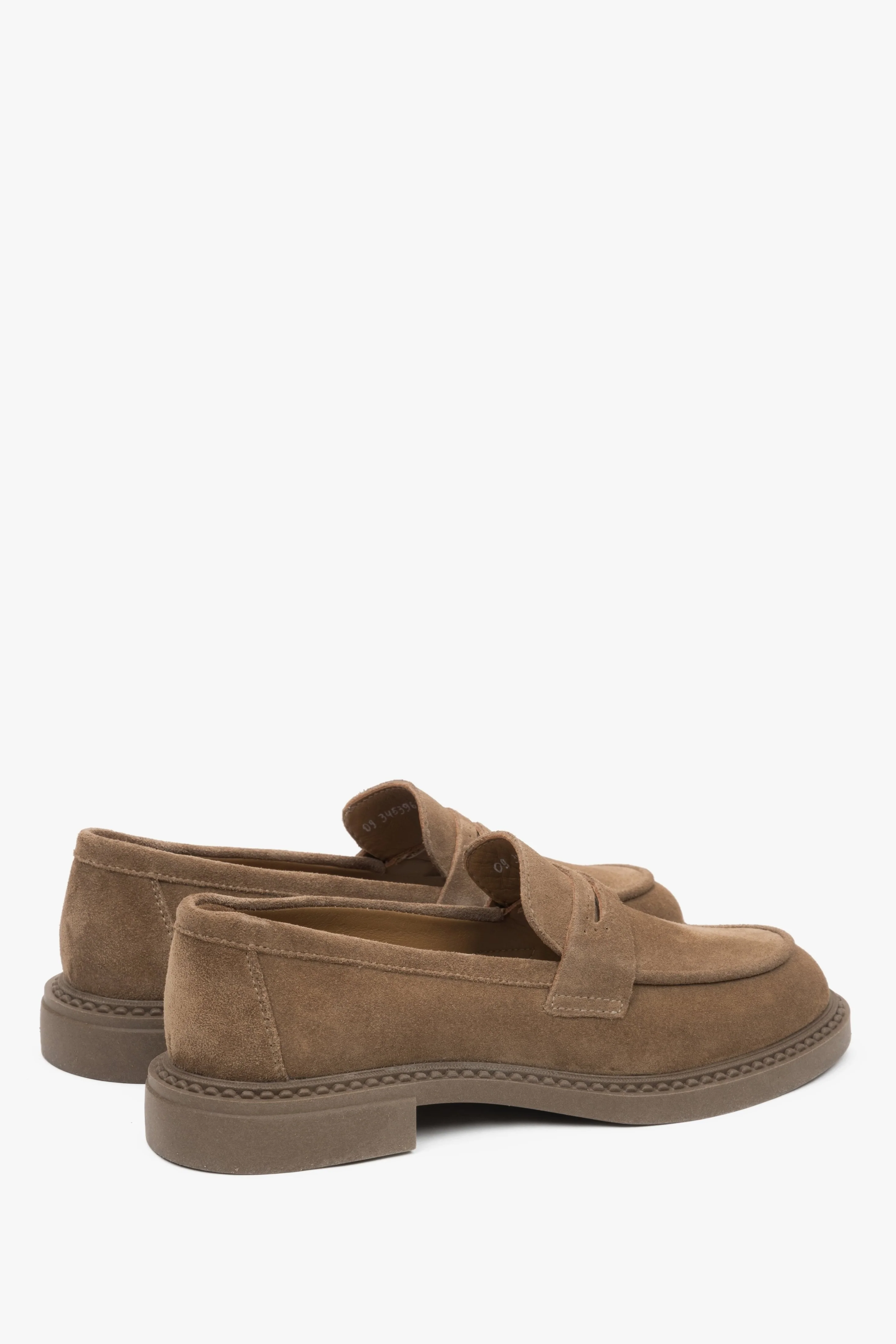 Klasyczne jasnobrązowe loafersy damskie typu Penny z włoskiego weluru naturalnego Estro ER00116886 - Image 5
