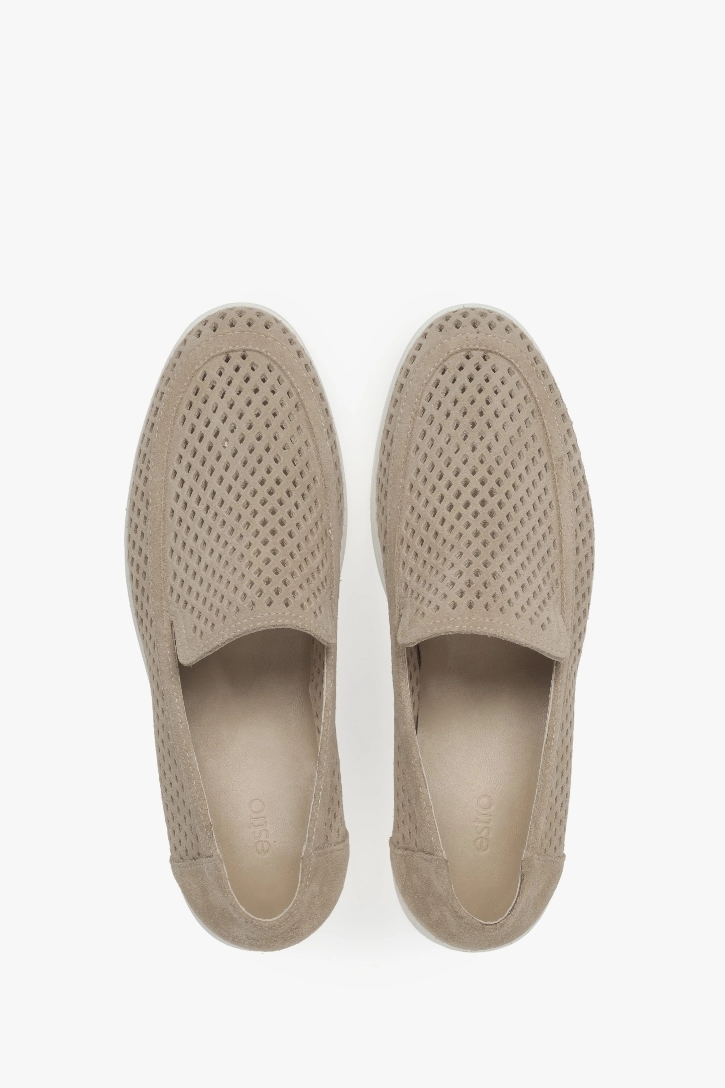 Beżowe loafersy damskie z włoskiego weluru Premium z perforacją ER00117585 - Image 4