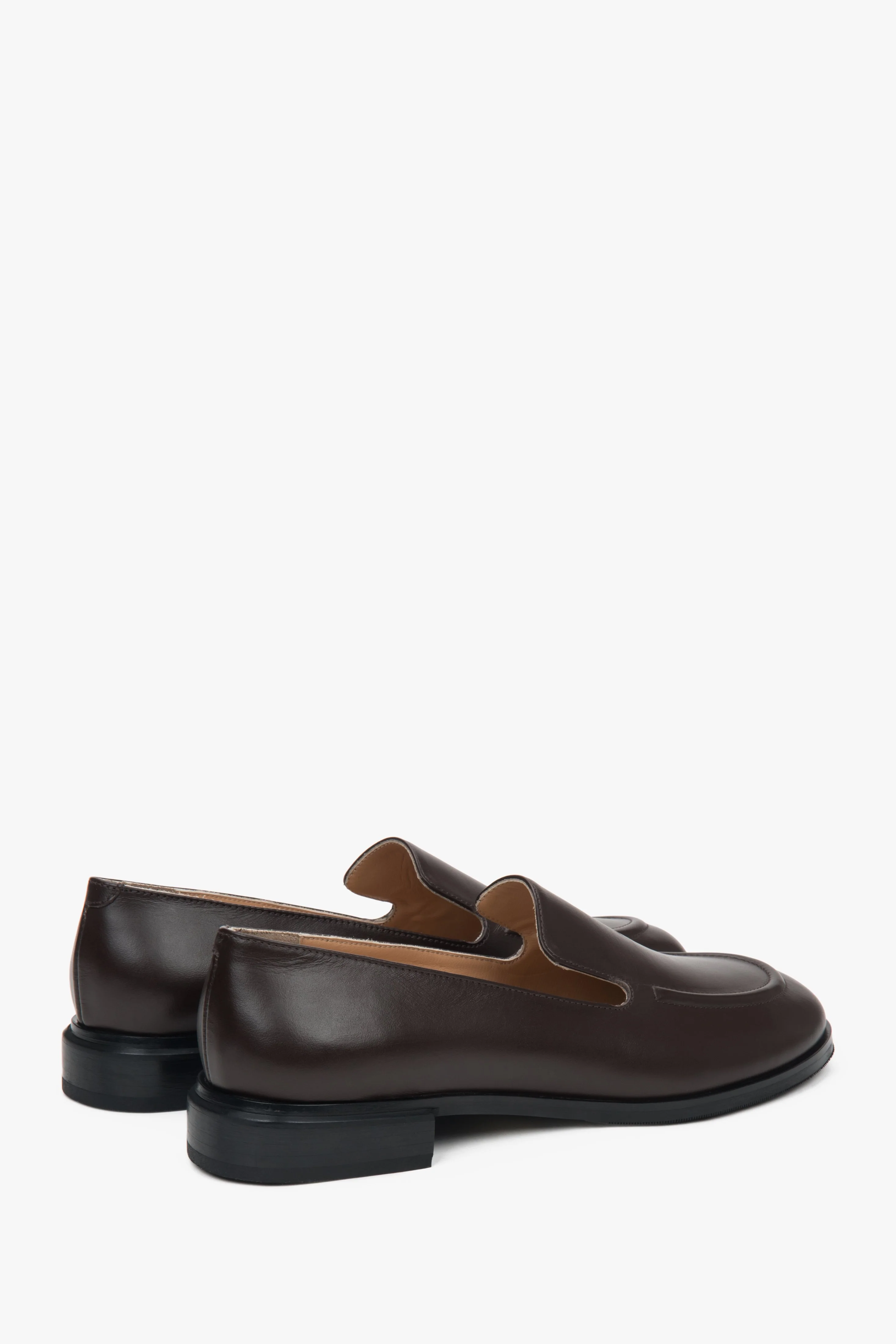 Klasyczne ciemnobrązowe loafersy damskie ze skóry naturalnej Estro ER00117367 - Image 5