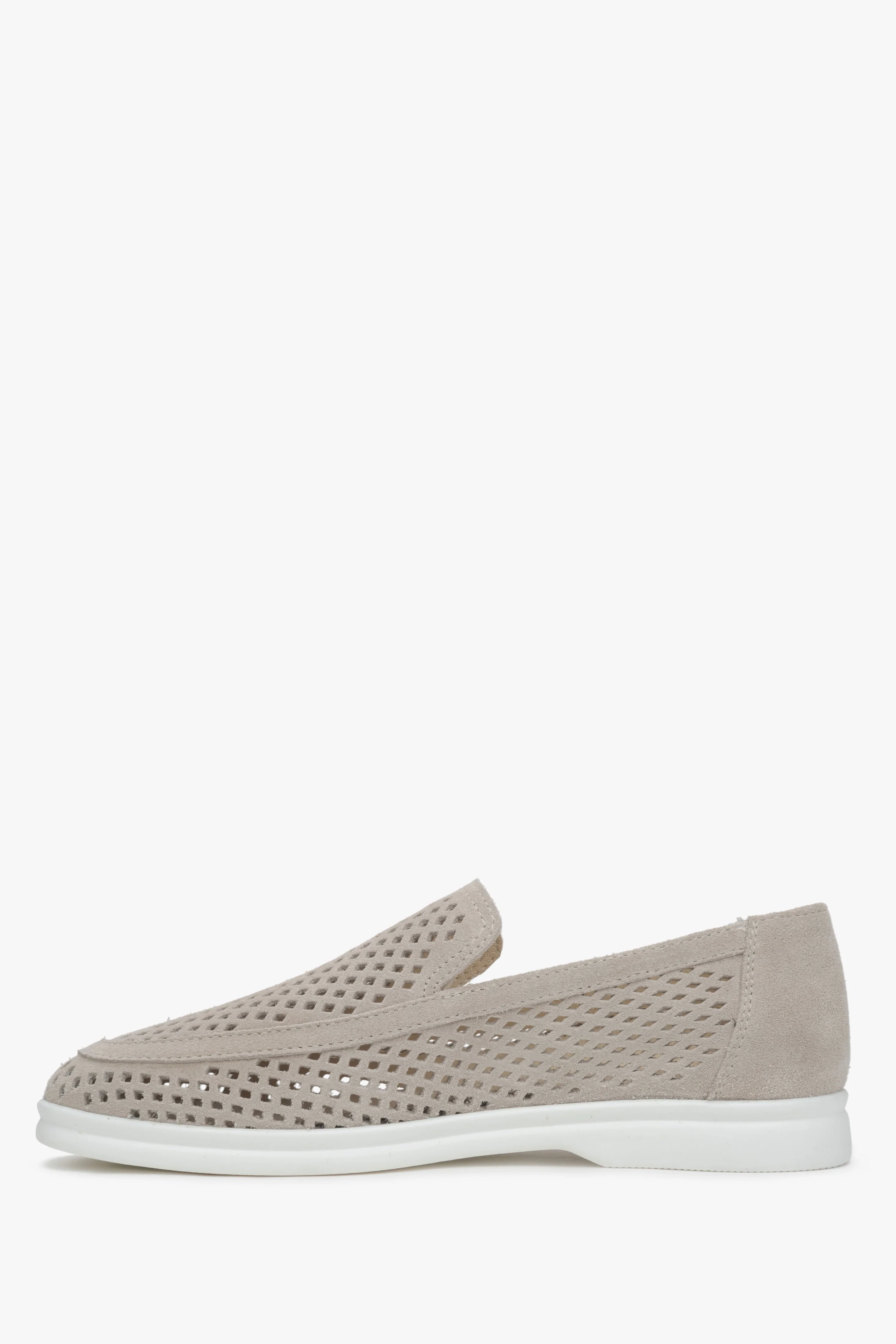 Jasnobeżowe loafersy damskie z włoskiego weluru Premium z perforacją Estro ER00117584 - Image 3