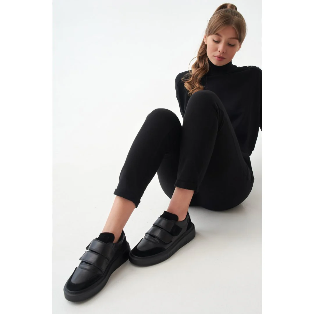 Czarne skórzane sneakersy damskie na rzepy Estro ER00111788 - Image 7