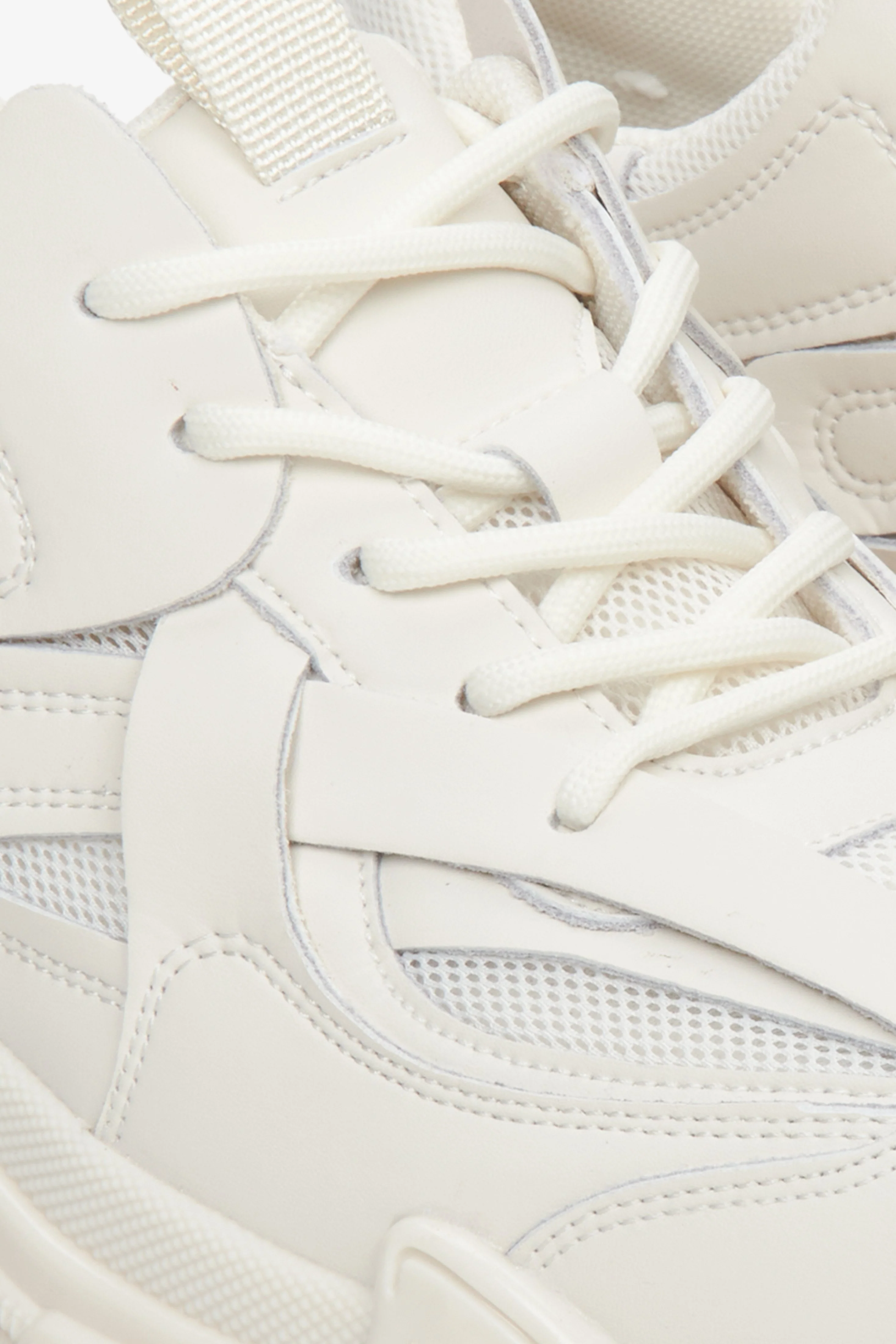Jasnobeżowe sneakersy damskie na grubej podeszwie ES8 ER00112610 - Image 7