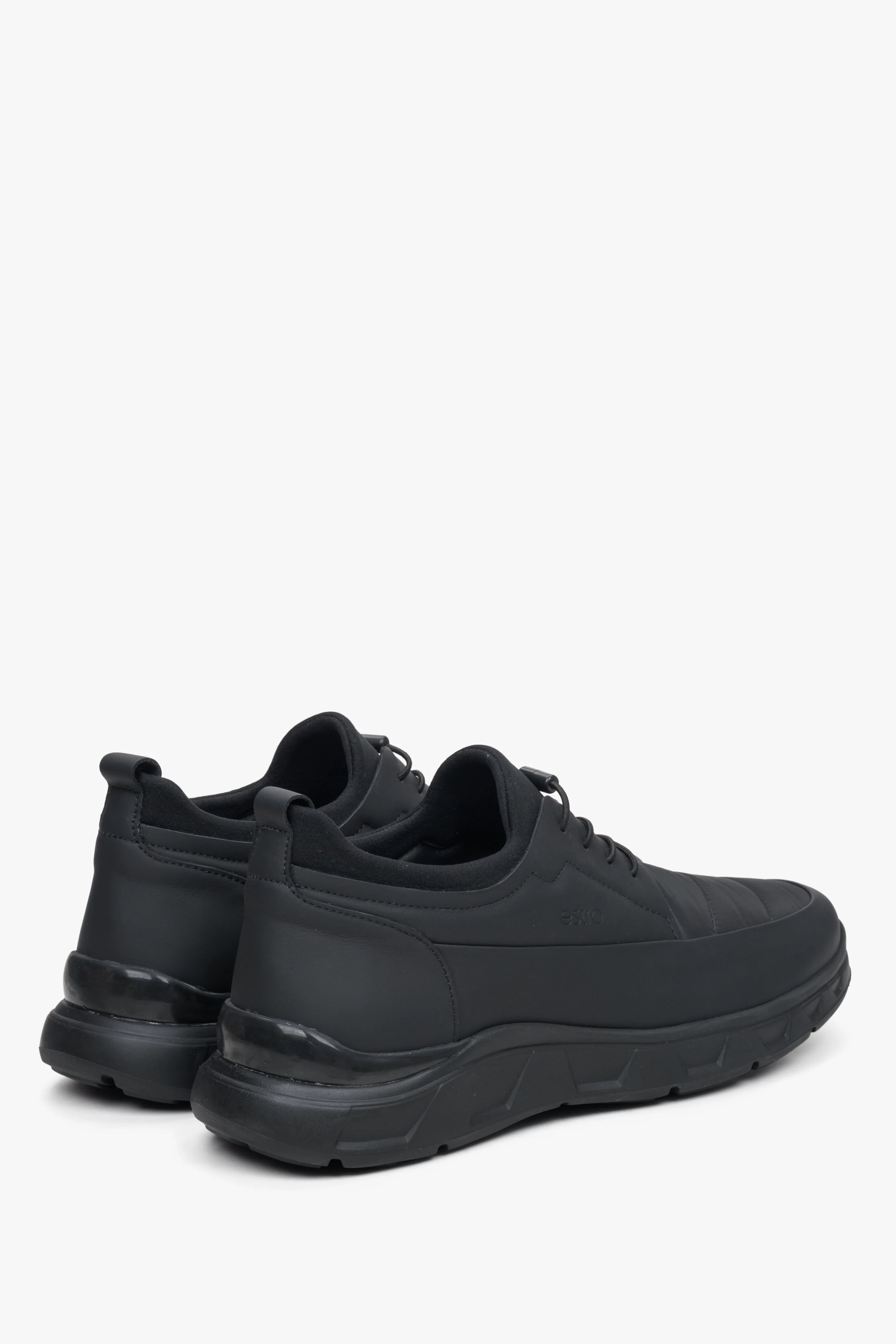 Miękkie sneakersy męskie w kolorze czarnym ze ściągaczem Estro ER00113803 - Image 5