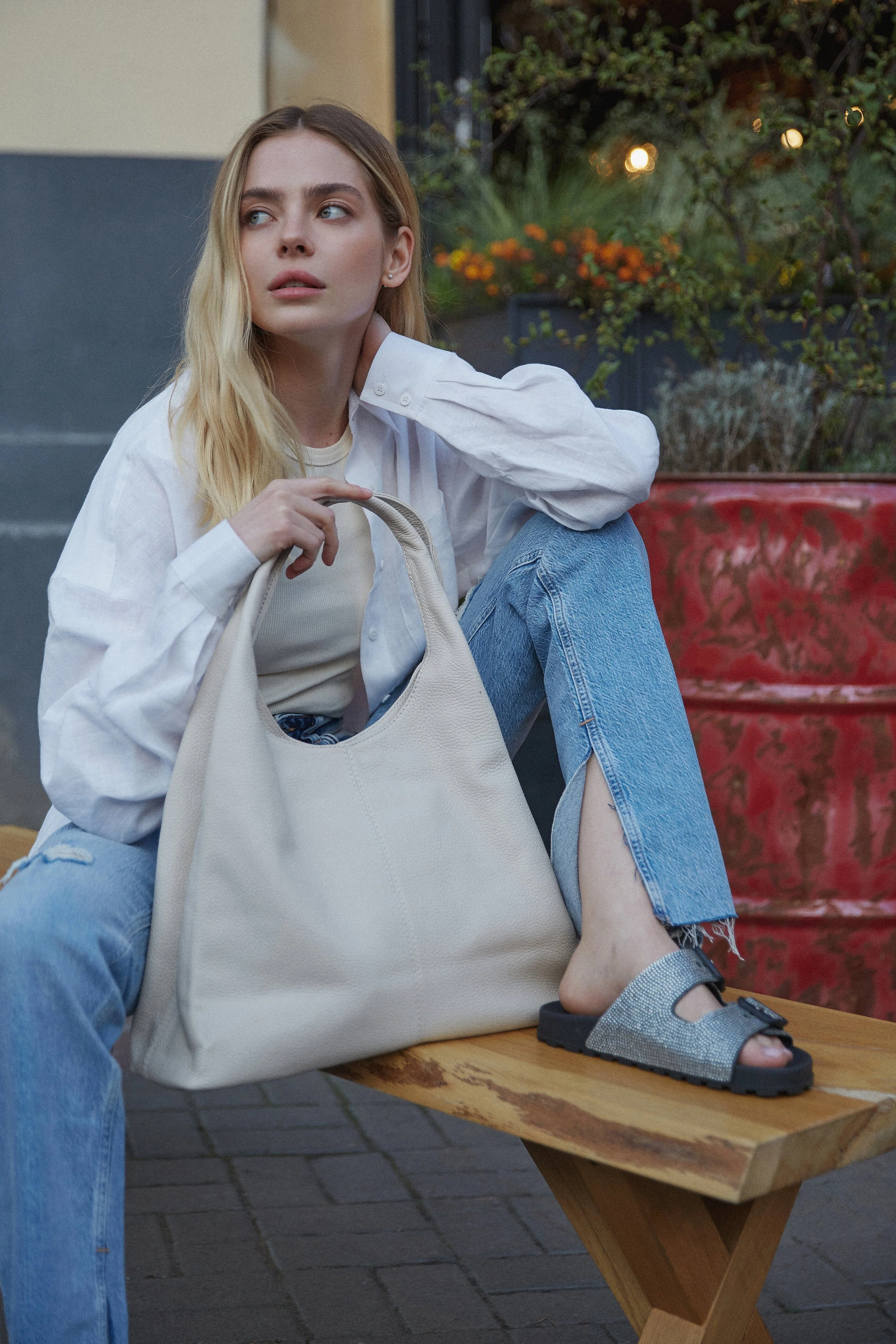Jasnobeżowa torebka damska typu shopper ze skóry naturalnej Estro ER00112999 - Image 2